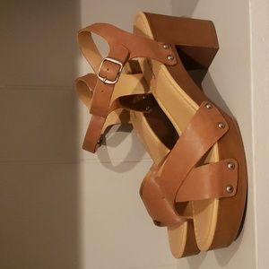 Lucky Brand Tan Sandal
